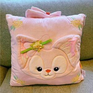 Linabell decorated pillow